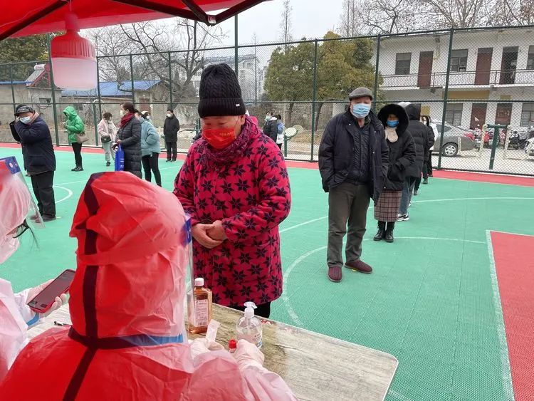  核酸檢測大練兵，共筑防疫新防線——新莊孜醫(yī)院參與畢家崗街道核酸檢測應(yīng)急演練