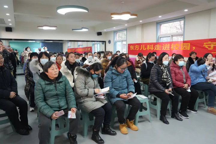 兒童友好，呵護(hù)健康——淮南東方醫(yī)院集團(tuán)兒科赴淮建托育幼兒園開展健康知識(shí)講座