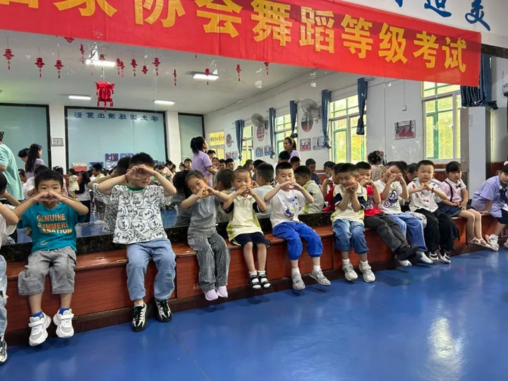 送給兒童最健康的六一禮物——新莊孜醫(yī)院為八區(qū)適齡兒童進(jìn)行健康體檢