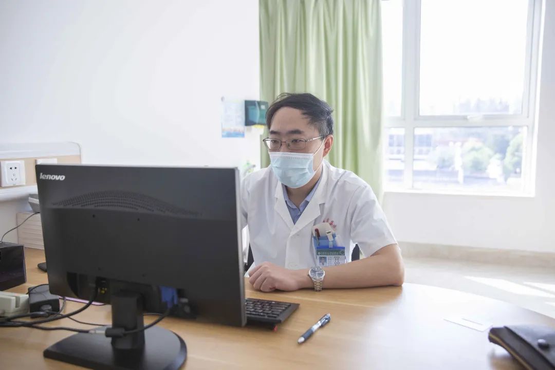 受命于危難，鑄劍于膏肓——記總院普外科肝膽胰病區(qū)